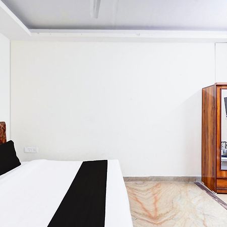 Hotel O Ashoka Inn Hotel Near Botanical Garden ノイダ エクステリア 写真