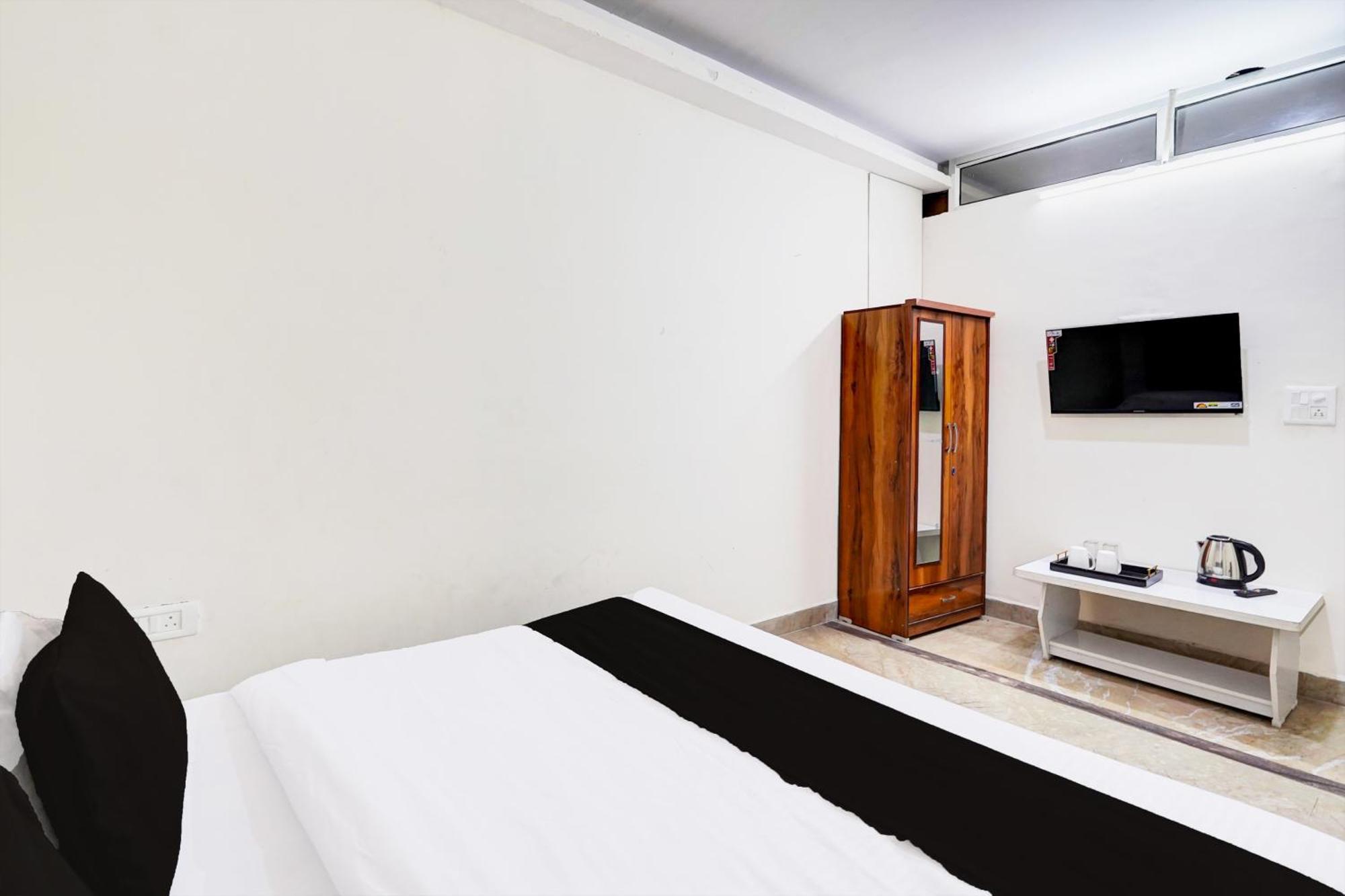 Hotel O Ashoka Inn Hotel Near Botanical Garden ノイダ エクステリア 写真