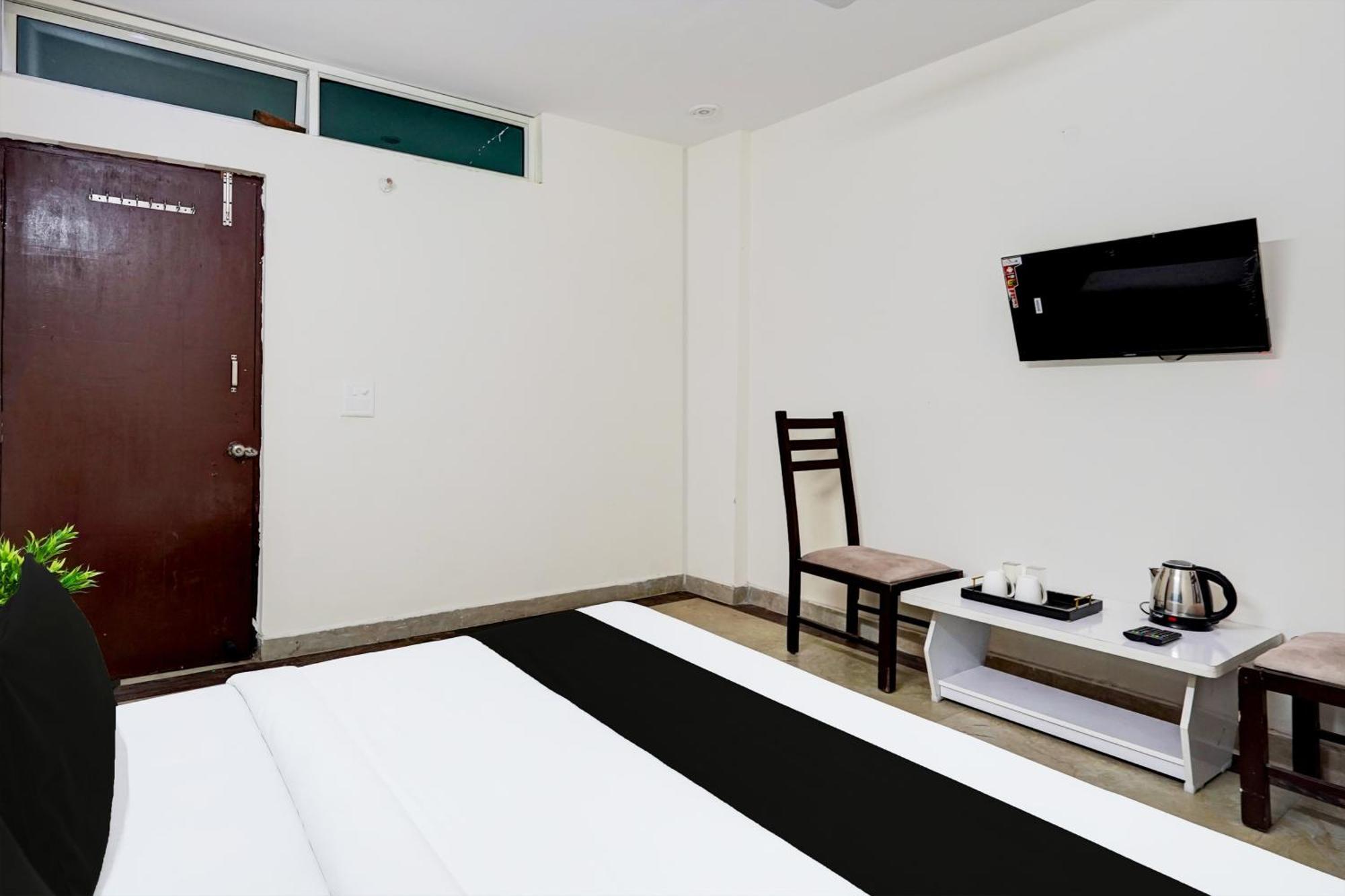 Hotel O Ashoka Inn Hotel Near Botanical Garden ノイダ エクステリア 写真