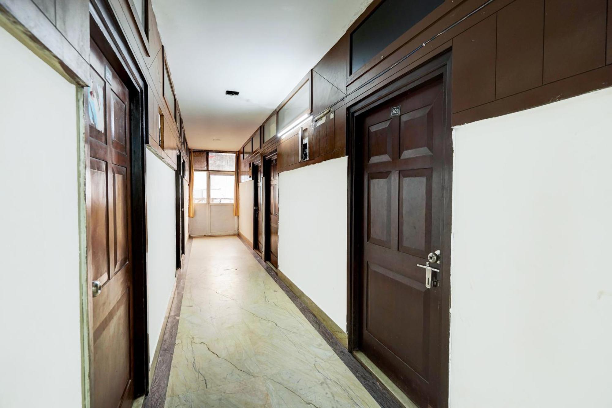 Hotel O Ashoka Inn Hotel Near Botanical Garden ノイダ エクステリア 写真
